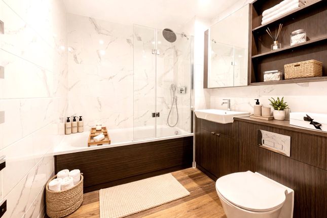 Flat 12, 5, Wheatstone Gardens, London photo 4