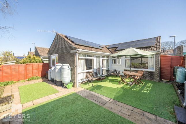 2-bed house on 31, Abbots Walk, Dorchester, £240,000