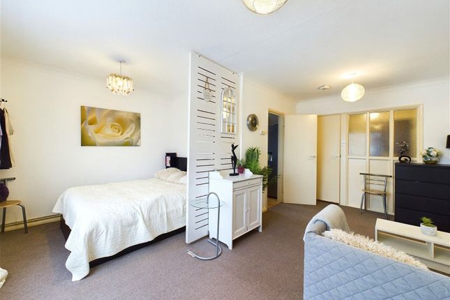 Studio for sale in Brooklyn Court, Brooklyn Avenue, Worthing