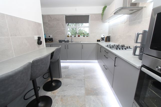 1, Morris Court, Brierley Hill photo 2