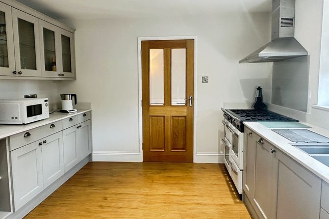 51, Willoughby Road, Bourne photo 3