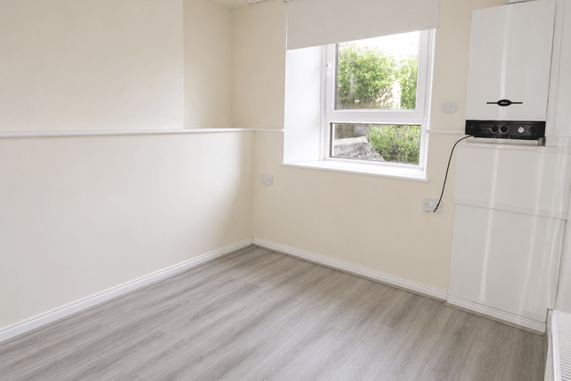 18, Wood Road, Treforest, Pontypridd photo 4