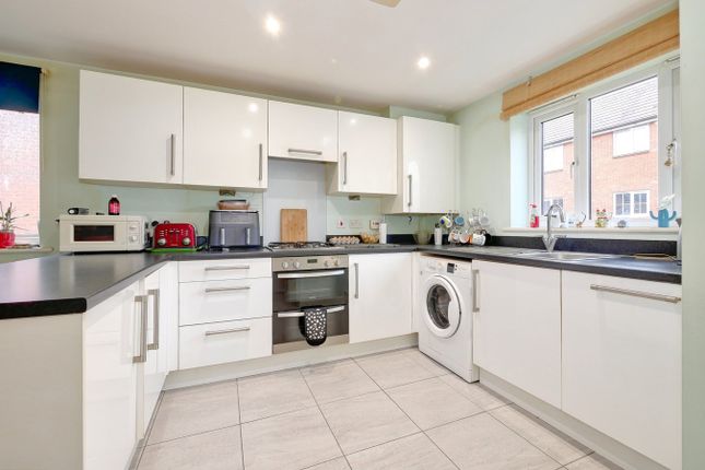 2, Stanier Street, Hailsham photo 4