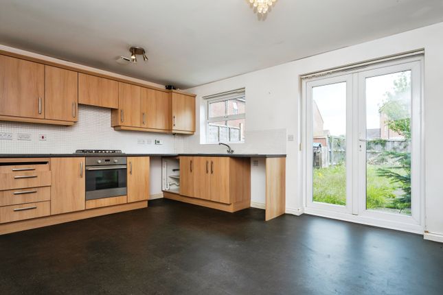 Thumbnail Town house for sale in Melstock Road, Swindon
