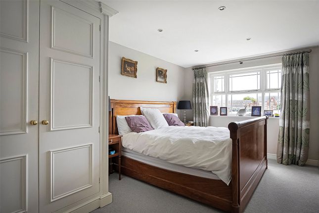 17, Stott Close, London photo 4