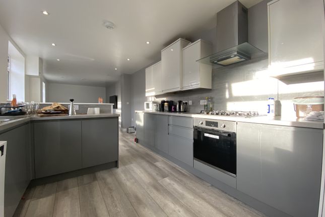 41B, Richards Street(*), Cardiff photo 2