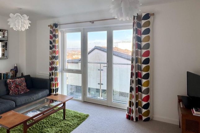 43, Pearse Close, Penarth photo 2