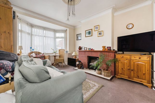 11, Northfield Road, Southampton photo 2