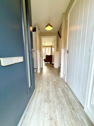 139, Bluebell Way, Fareham photo 3