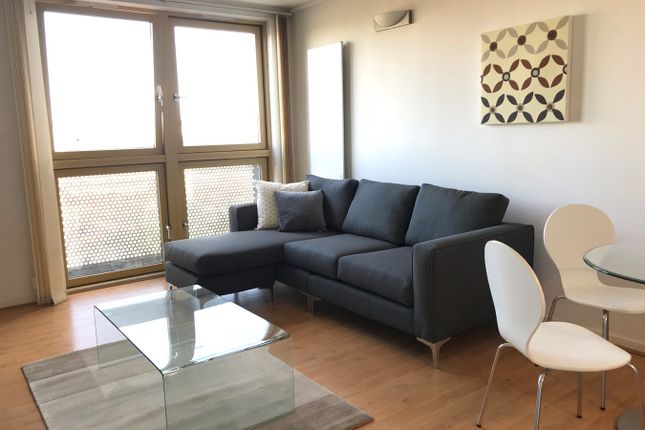 Thumbnail Flat to rent in Kilby Court, Greenwich, London