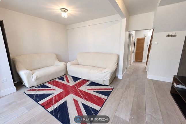 Becontree Avenue, Dagenham photo 4