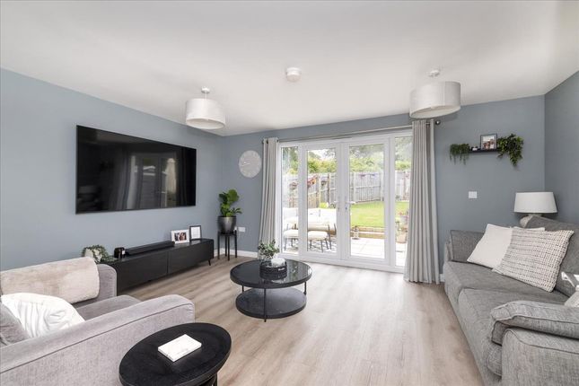 86 Cadwell Crescent, Gorebridge photo 2