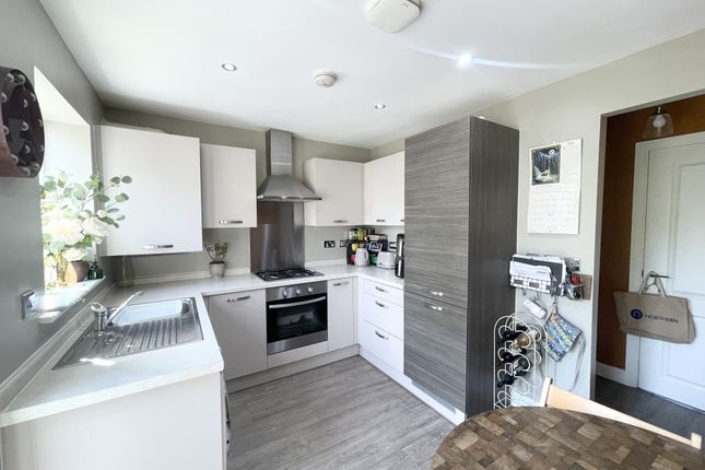 37, Rippingale Way, Thornton photo 3
