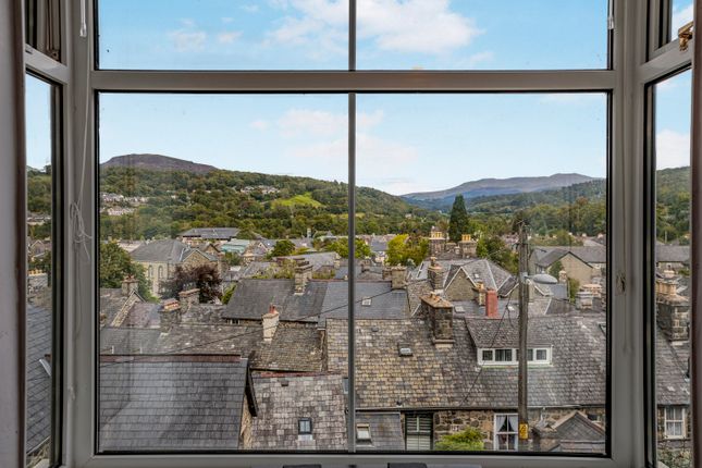 3 Lower Maisonette, Mount Pleasant Road, Dolgellau photo 3