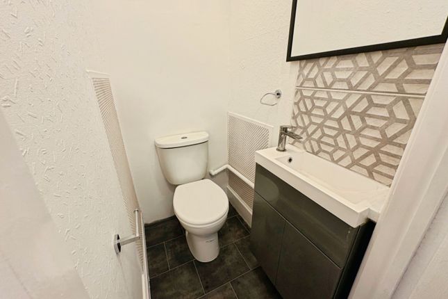 43, Gordon Road, Southend-On-Sea photo 4