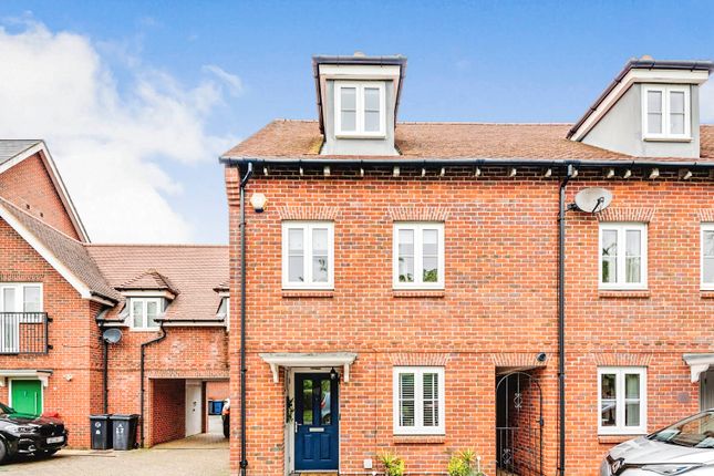 Thumbnail Terraced house for sale in Kingshill Crescent, Downley, High Wycombe