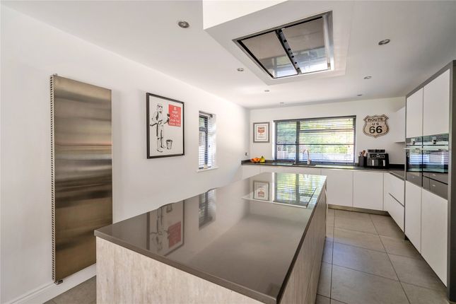 236, London Road, Surrey photo 4