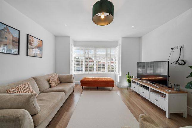 70, Westmount Road, Eltham photo 2