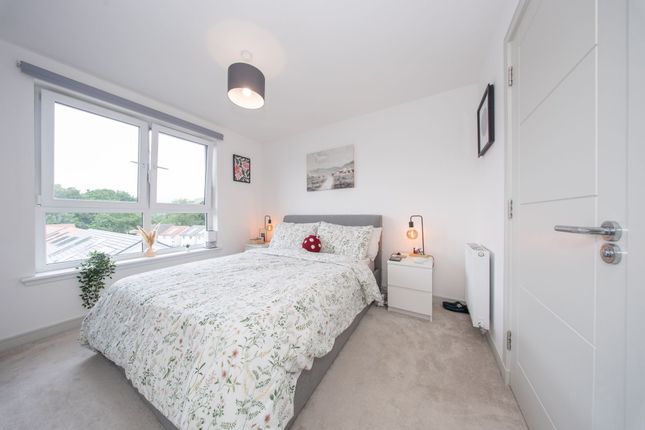 39 Kaims Crescent, Livingston photo 4