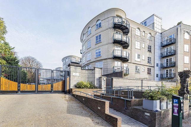 2-bed flat on Apartment 102, Wimbledon Central, 21-23 Worple Road, Wimbledon, £600,000