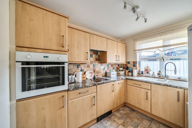 18, Eastfield Court, Faringdon photo 2