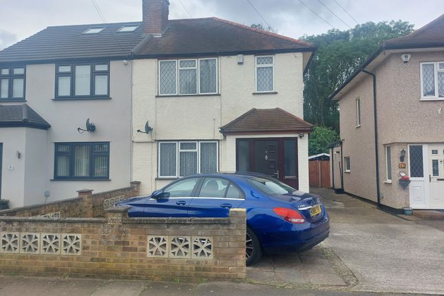 Thumbnail Room to rent in Derwent Drive, Hayes