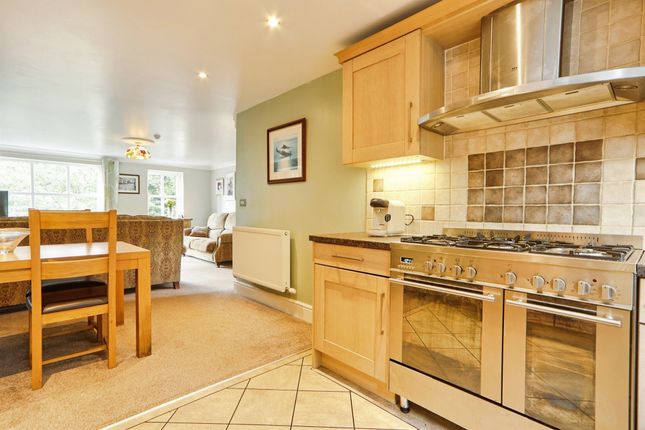 31, Mill Lane, Keighley photo 3