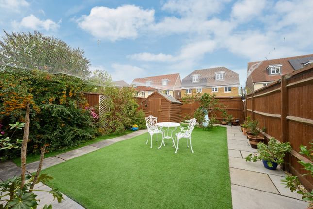 15, Old Halliford Place, Surrey photo 3
