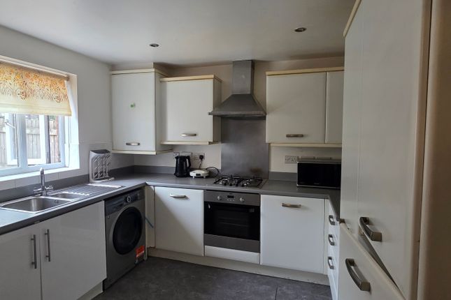 42, Salford photo 4