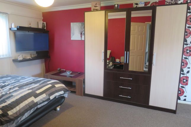 1 Bedroom Flats To Let In Chelmsley Wood Primelocation