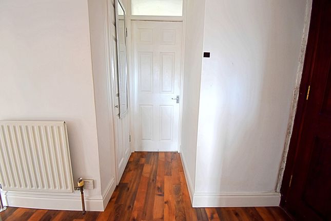 6, Hay Close, Stratford photo 4