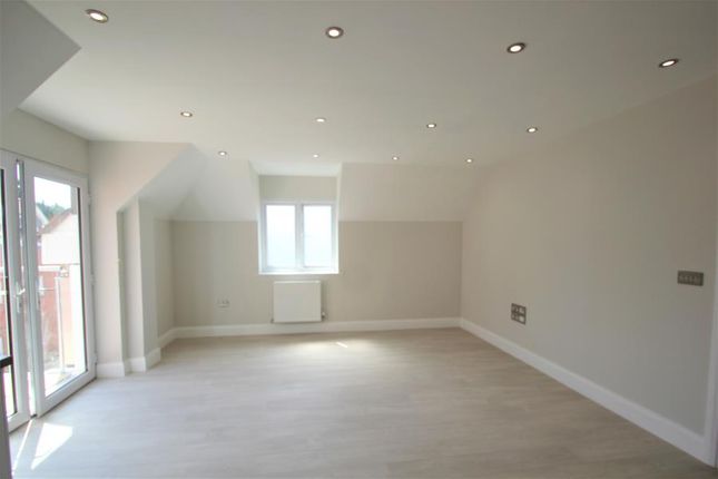 28 Connaught Place, 126 Connaught Road, Woking photo 4