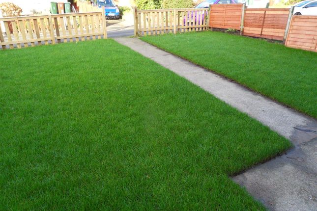 12, Ashbourne Haven, Bradford photo 3