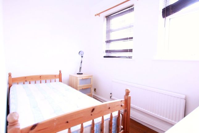 22, Brabazon Street, London photo 4