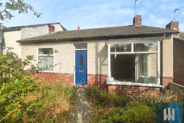 2-bed house on 17, Lincroft Avenue, Huddersfield, £60,000