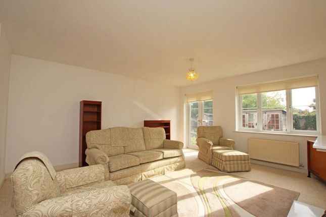 Pipers Hill Road, Kettering photo 4
