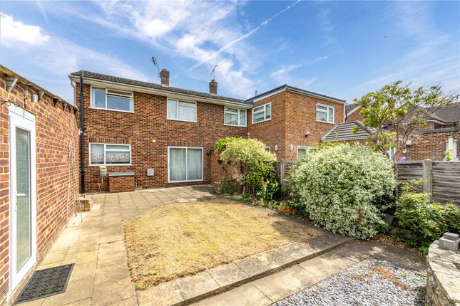 10, Basset Close, Addlestone photo 2