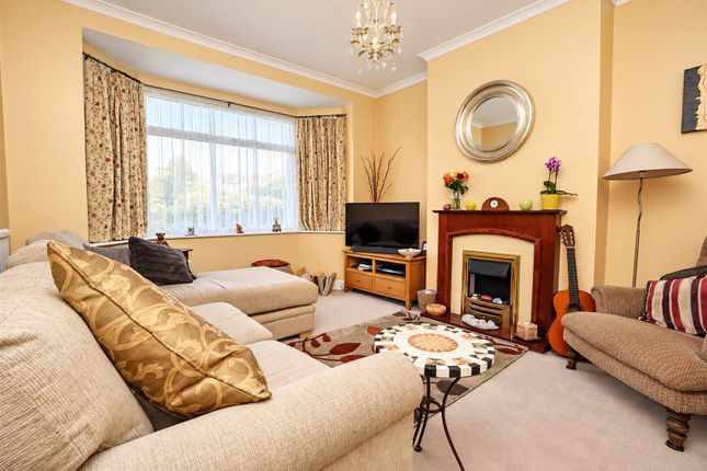 35, Park Drive, Hastings photo 4