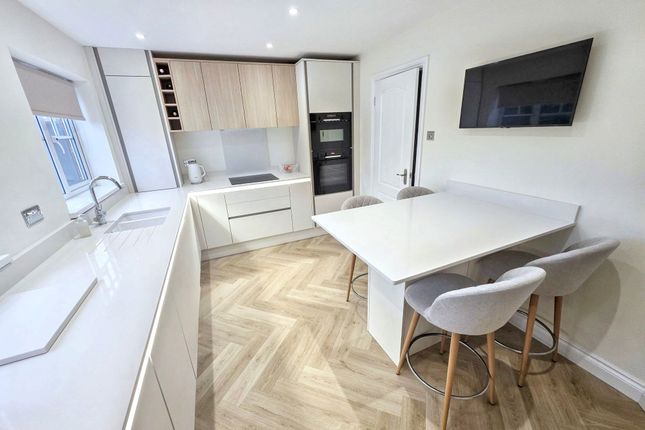 6, Goldthorpe Close, Cramlington photo 2