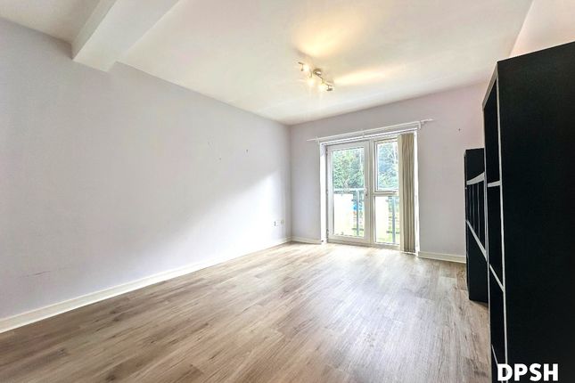Louis House, 35 Pullman Court, Leeds photo 5