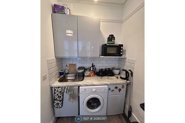Flat, Watford photo 4
