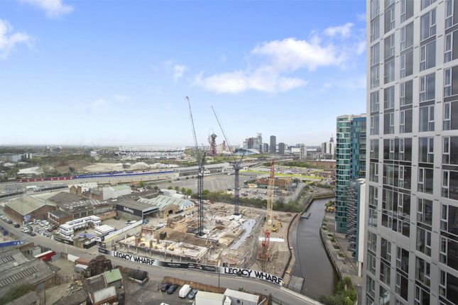 Flat for sale in City West Tower, High Street, Stratford