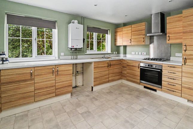 118 Hindmarch Crescent, Southampton photo 2