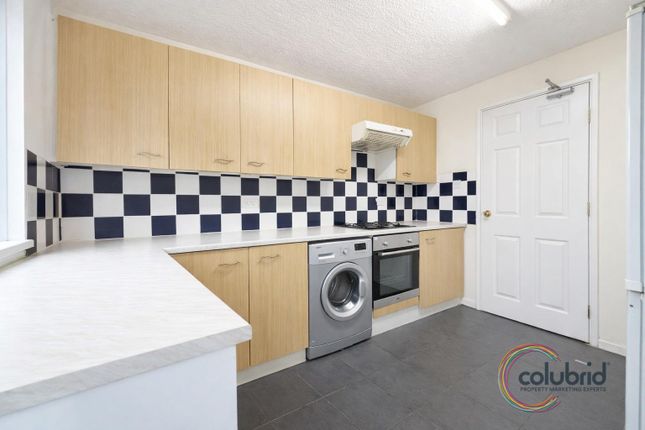 14, Cramphorn Walk, Chelmsford photo 2