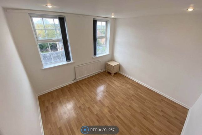 Terraced house to rent in Wentworth Street, Wakefield