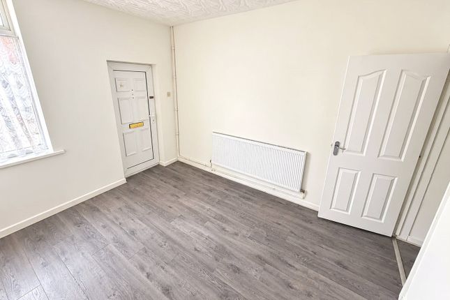 87,, Queen Mary Street, Walsall photo 4