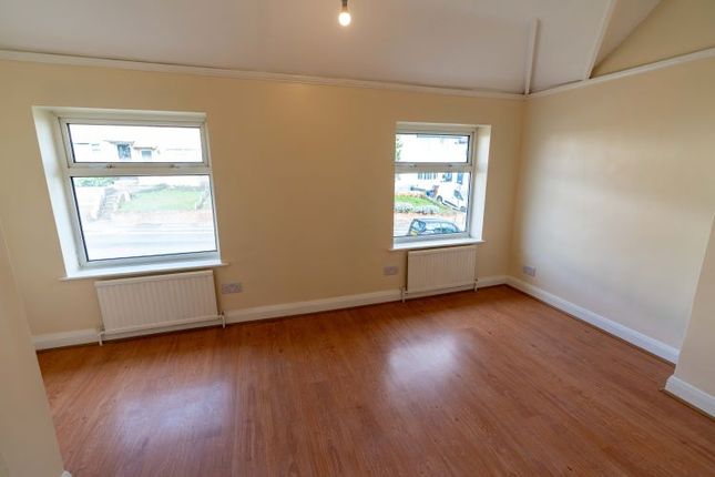 End terrace house to rent in Woodstock Road, Strood, Rochester, Kent
