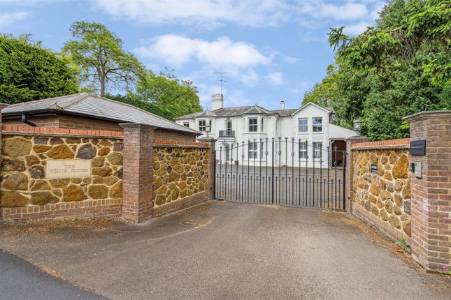Thumbnail Detached house for sale in Heath Road, Leighton Buzzard, Bedfordshire