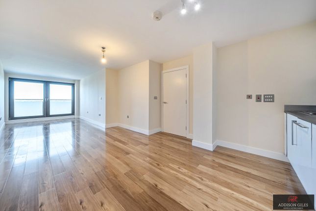 Flat 68, 26, High Street, Berkshire photo 2