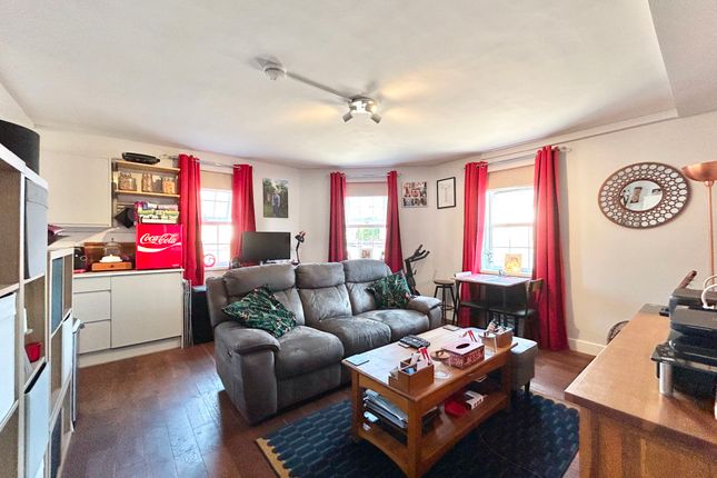 Flat 2, Peryam Court, Exeter photo 2